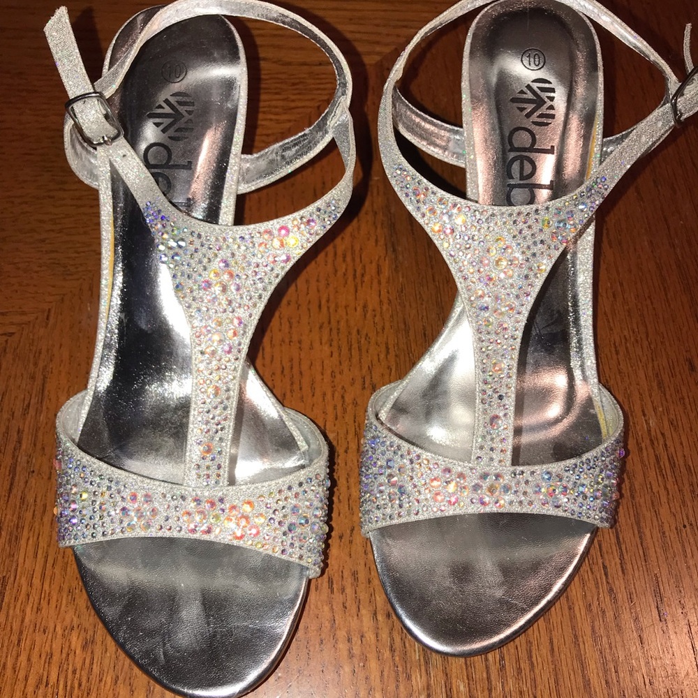Silver sandles